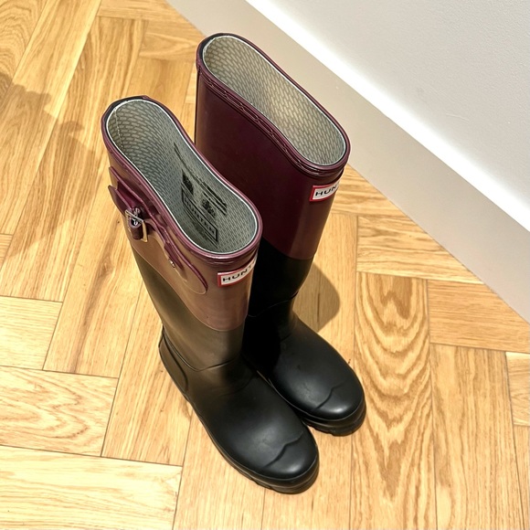 Knee-length black/purple Hunter rainboots size 5 - Picture 5 of 9